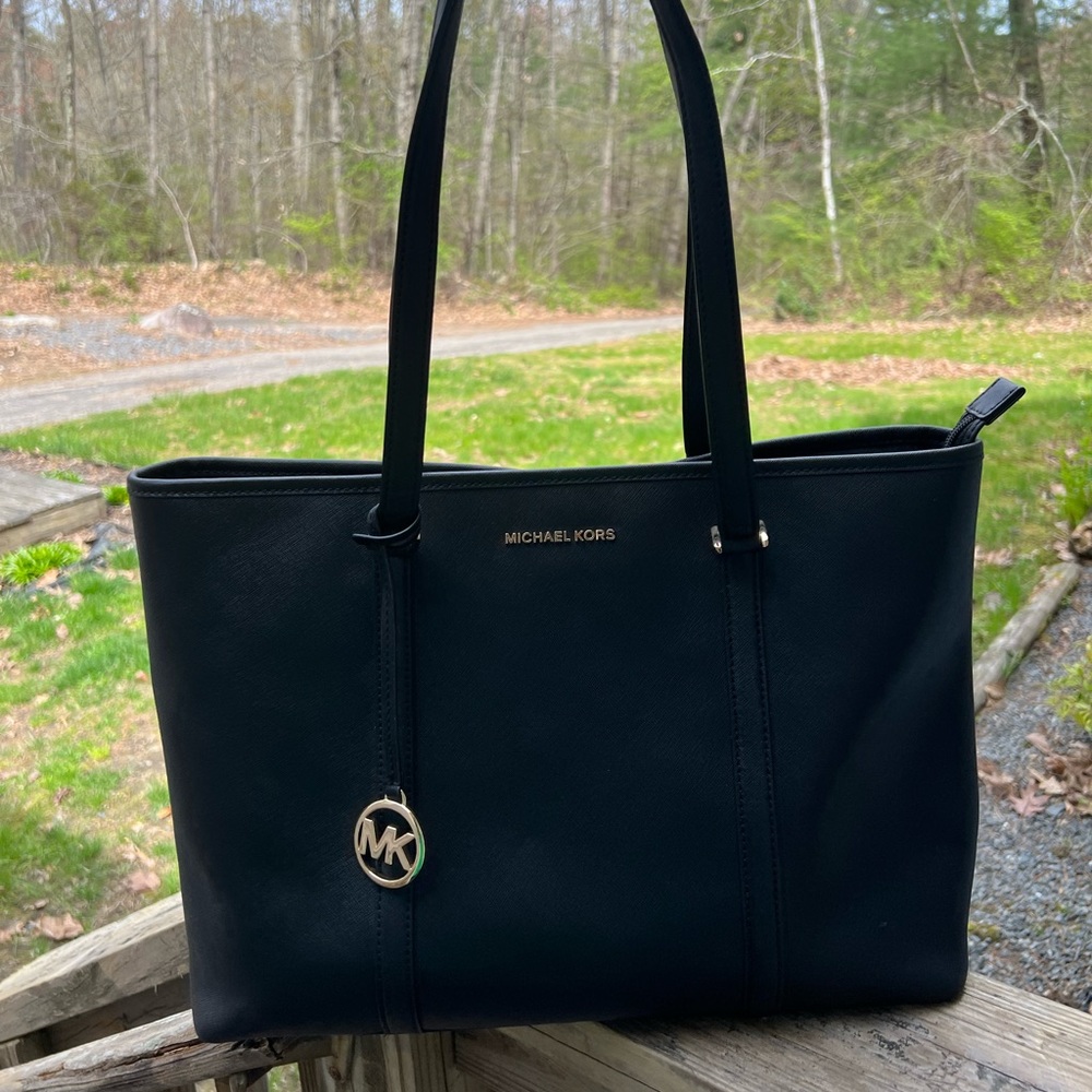 Black Michael Kors shoulder bag with laptop pocket